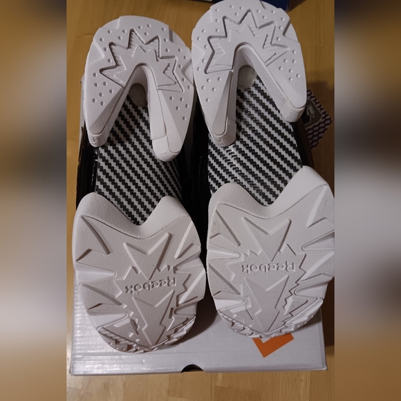 Reebok Instapump Fury OB 7.5 NWT - Picture 4 of 6